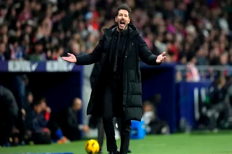 爱游戏注册-皇家马德里篮球队发布备战花絮，今晨主帅复盘，国王杯任务艰巨，阵容厚度经受考验的简单介绍