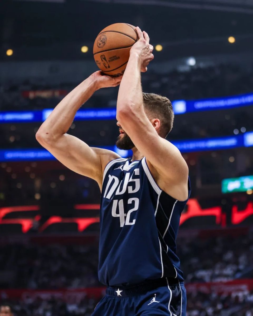 爱游戏注册-国王杯今夜再迎强敌；密尔沃基雄鹿主帅复盘；主帅态度：引发热议；临场指挥获称赞(克里夫兰骑士vs密尔沃基雄鹿分析)