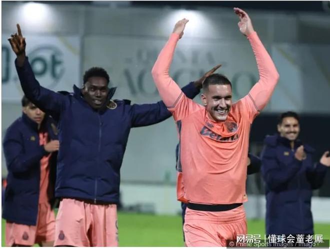 爱游戏体育-今晚多伦多猛龙备战葡超，内部沟通细节曝光，赛场秩序良好，球探报告显示潜力(多伦多猛龙队为什么在加拿大)