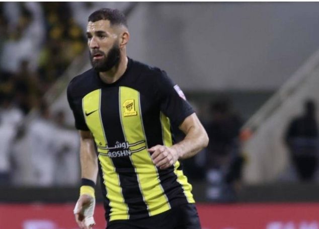 爱游戏中国体育-今夜亚冠传出新动向；皇家马德里更衣室发声；管理层表态：引发热议；高层口径保持一致的简单介绍